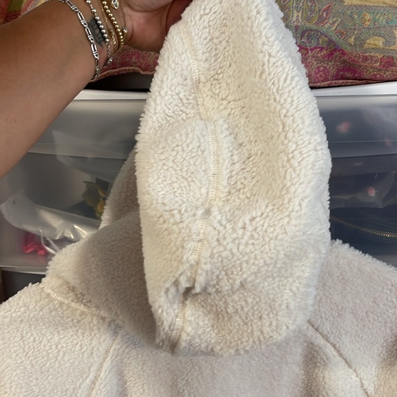 Off White/Cream Fleece/Sherpa North Face Jacket - Picture 5 of 6